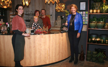 Alle reden tot feestvreugde!: 40 jaar ‘Bloemenboetiek ‘t Blumpke