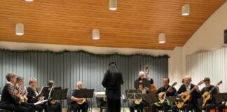 Adventsconcert Mandoline- en Gitaarorkest Alpenklank Lemiers