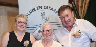Vier jubilarissen Mandoline- en Gitaarorkest Alpenklank Lemiers