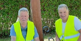 Wegkruis vakkundig gerestaureerd door Bert Vandeberg en Paul May