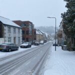 Limburgse heuvels bedekt met 15 cm sneeuw: Waarschuwingen en voorzorgsmaatregelen