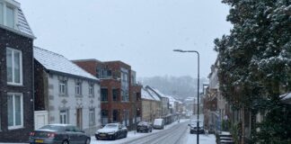 Limburgse heuvels bedekt met 15 cm sneeuw: Waarschuwingen en voorzorgsmaatregelen