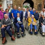 Burgemeester verricht vrijwilligerswerk bij Stichting Heinz Bijzondere Vakantiereizen