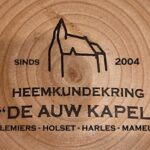 Heemkundekring De Auw Kapel presenteert jaarboekje “Wiezer deurch de tsiet”