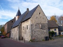 Gipsygitarist Manito sfeervol te beluisteren op zondag 31 augustus op historische locatie: Gipsy flamenco gitaarconcert in Catharinakapel Lemiers