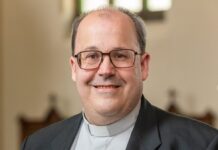 Op zondag 9 november door vicaris-generaal Quaedvlieg: Installatie pastoor-deken Lipsch in St. Petruskerk Gulpen